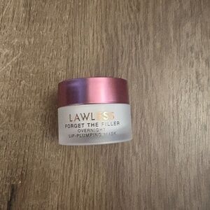 lawless forget the filler lip plumping mask sweet daisy